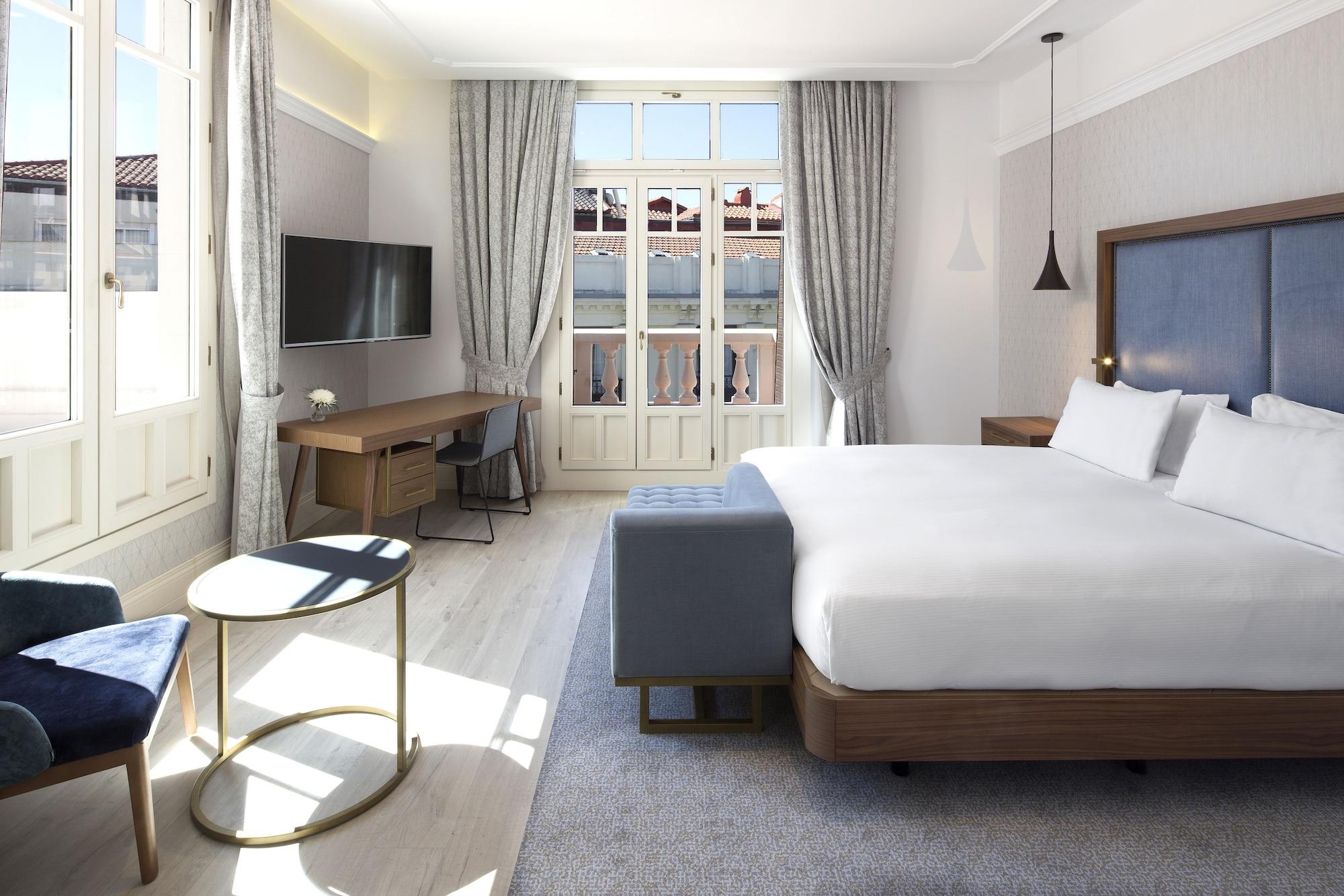 Hotel Doubletree By Hilton Madrid-Prado Extérieur photo