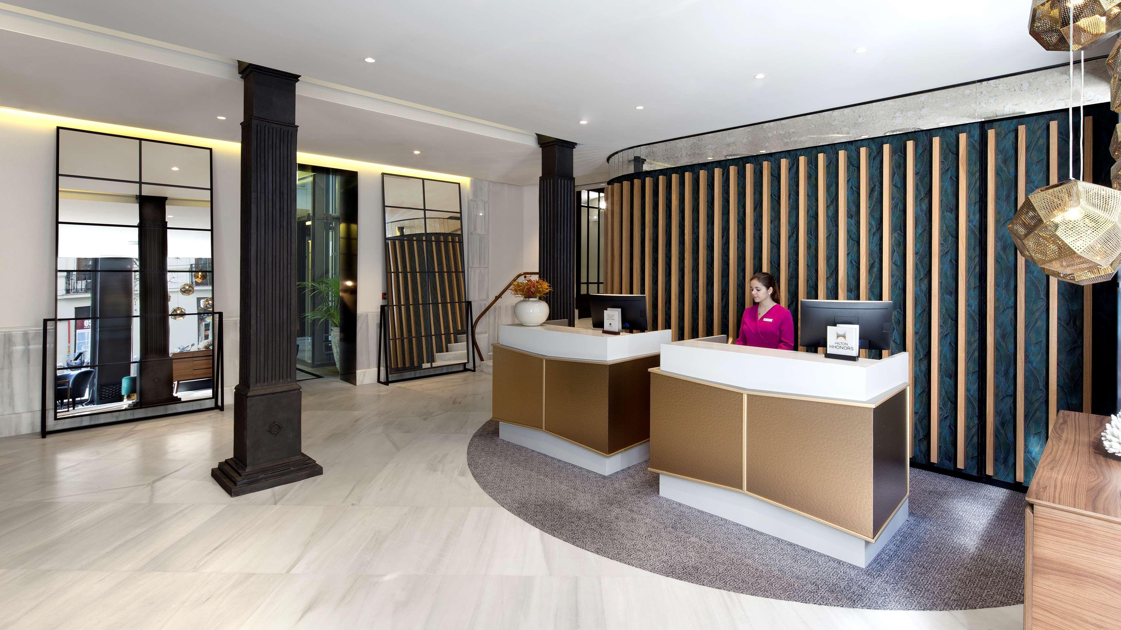 Hotel Doubletree By Hilton Madrid-Prado Extérieur photo