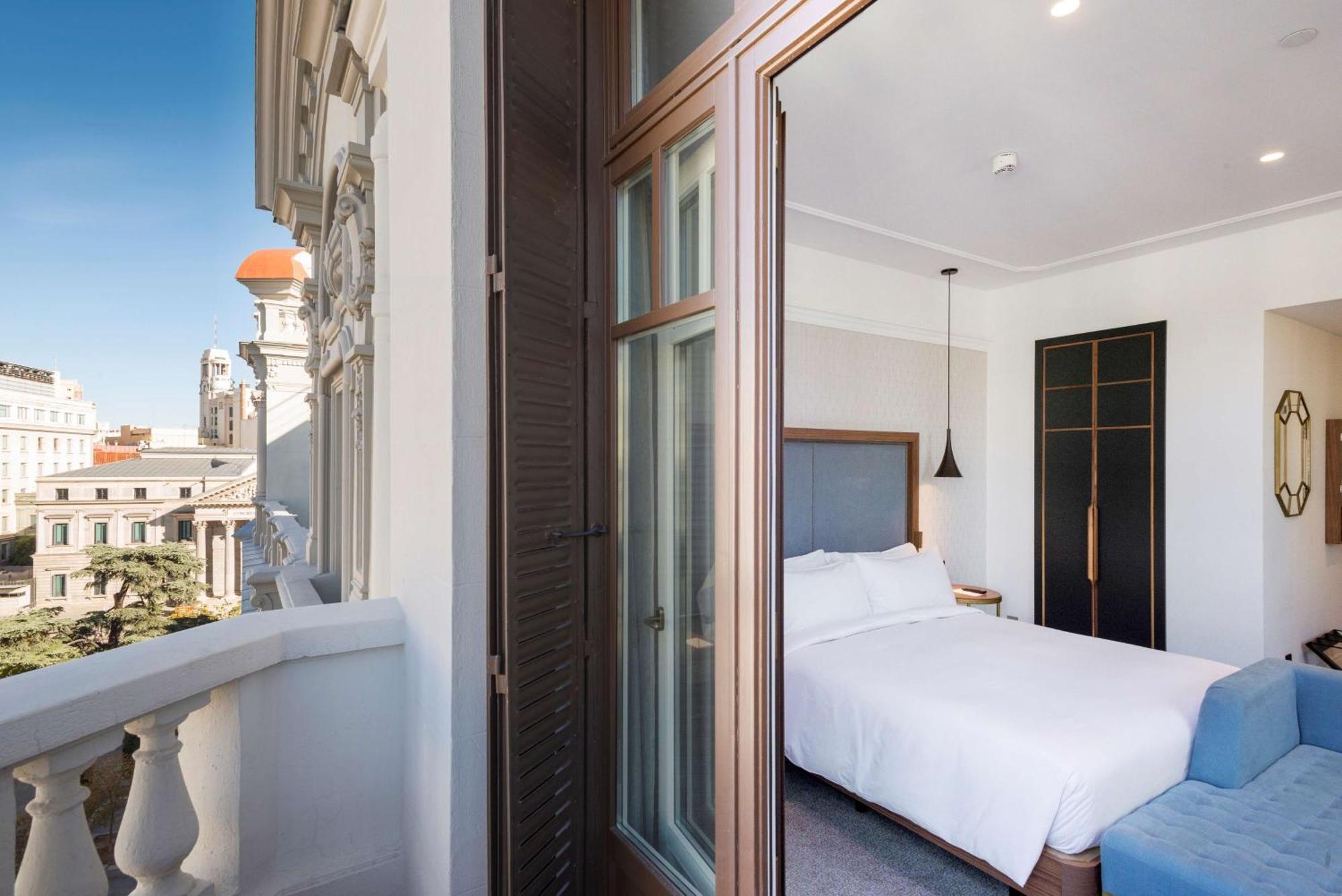 Hotel Doubletree By Hilton Madrid-Prado Extérieur photo