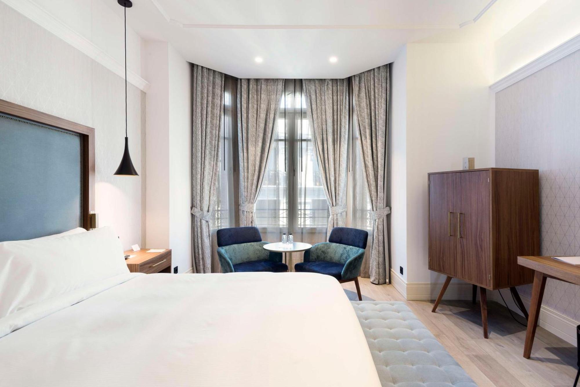 Hotel Doubletree By Hilton Madrid-Prado Extérieur photo